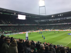 Das Weserstadion in Bremen - Blick von der Pressetribüne.